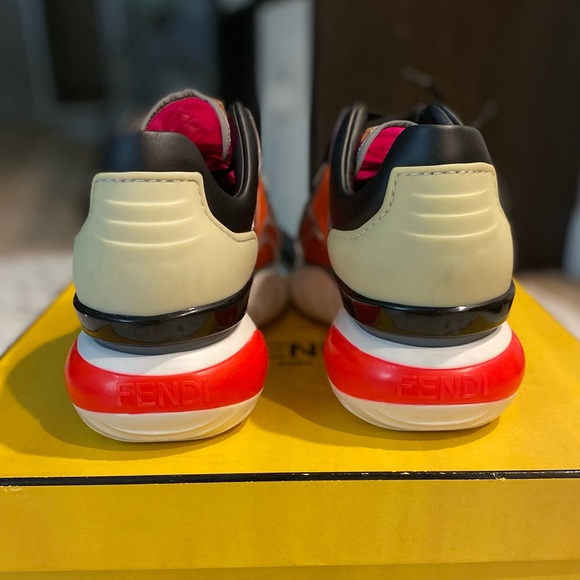 FENDI SNEAKERS - Picture 7 of 12